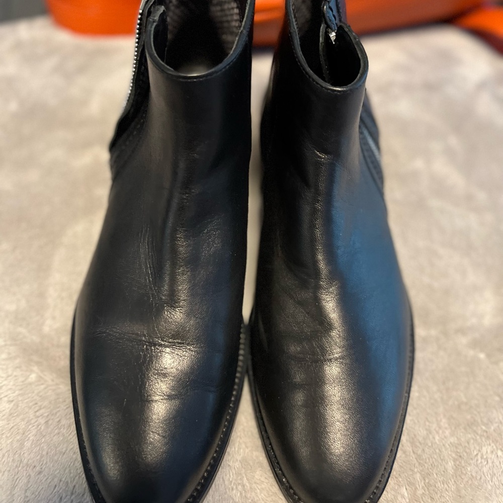 Aquatalia Leather Booties Size 9